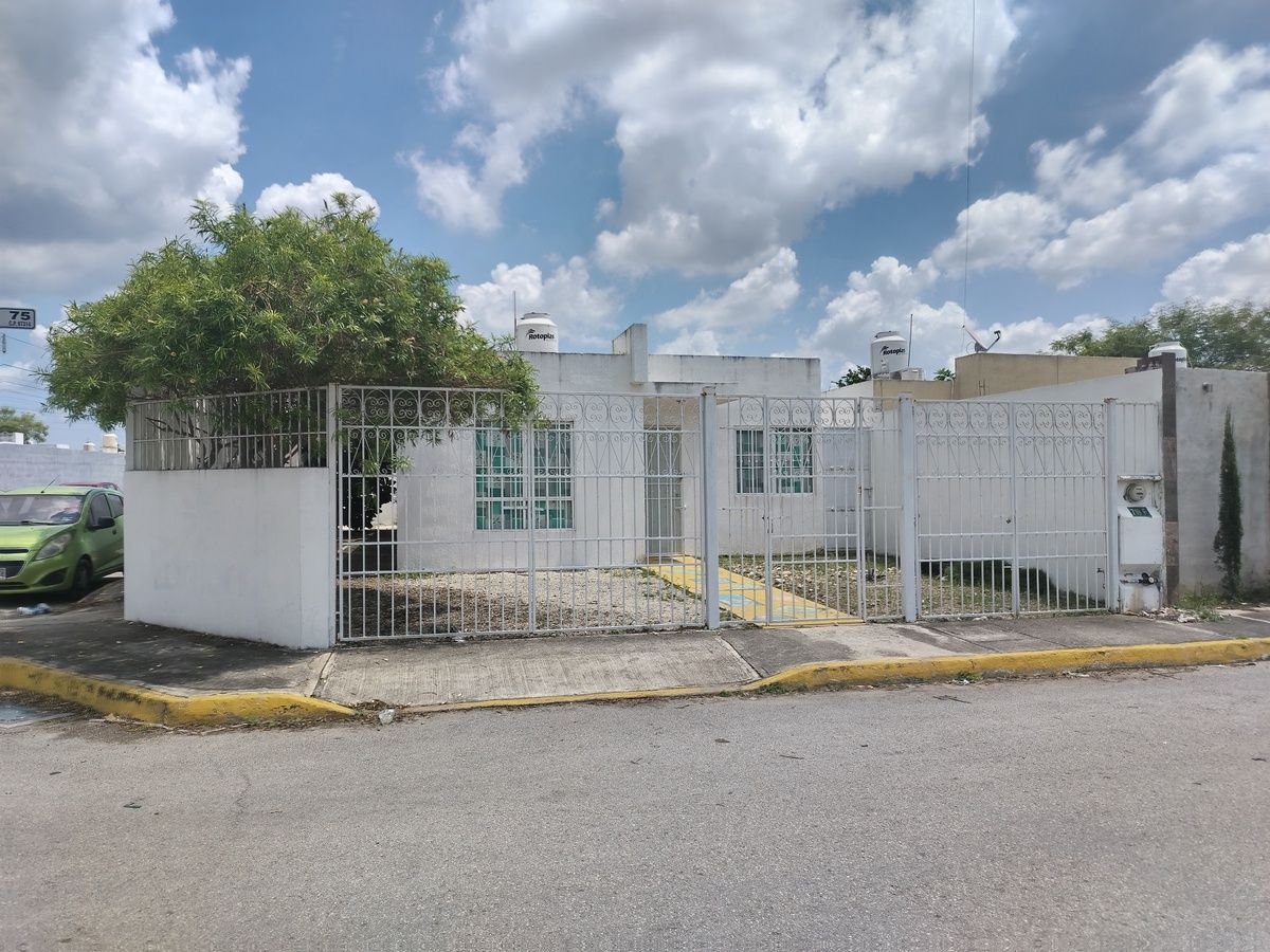 Casa en esquina en renta o venta en Caucel