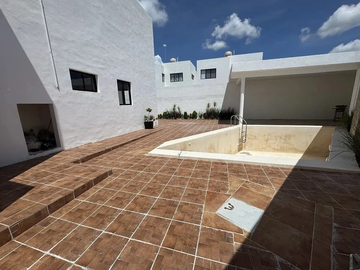 Venta de Casa residencial con diseño Contemporáneo en Dzitya