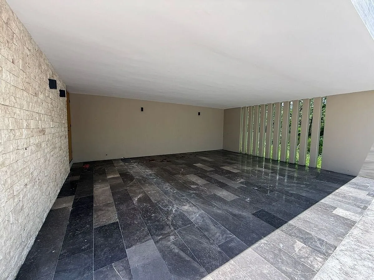 Casa en venta de una sola planta en Yucatán Country Club