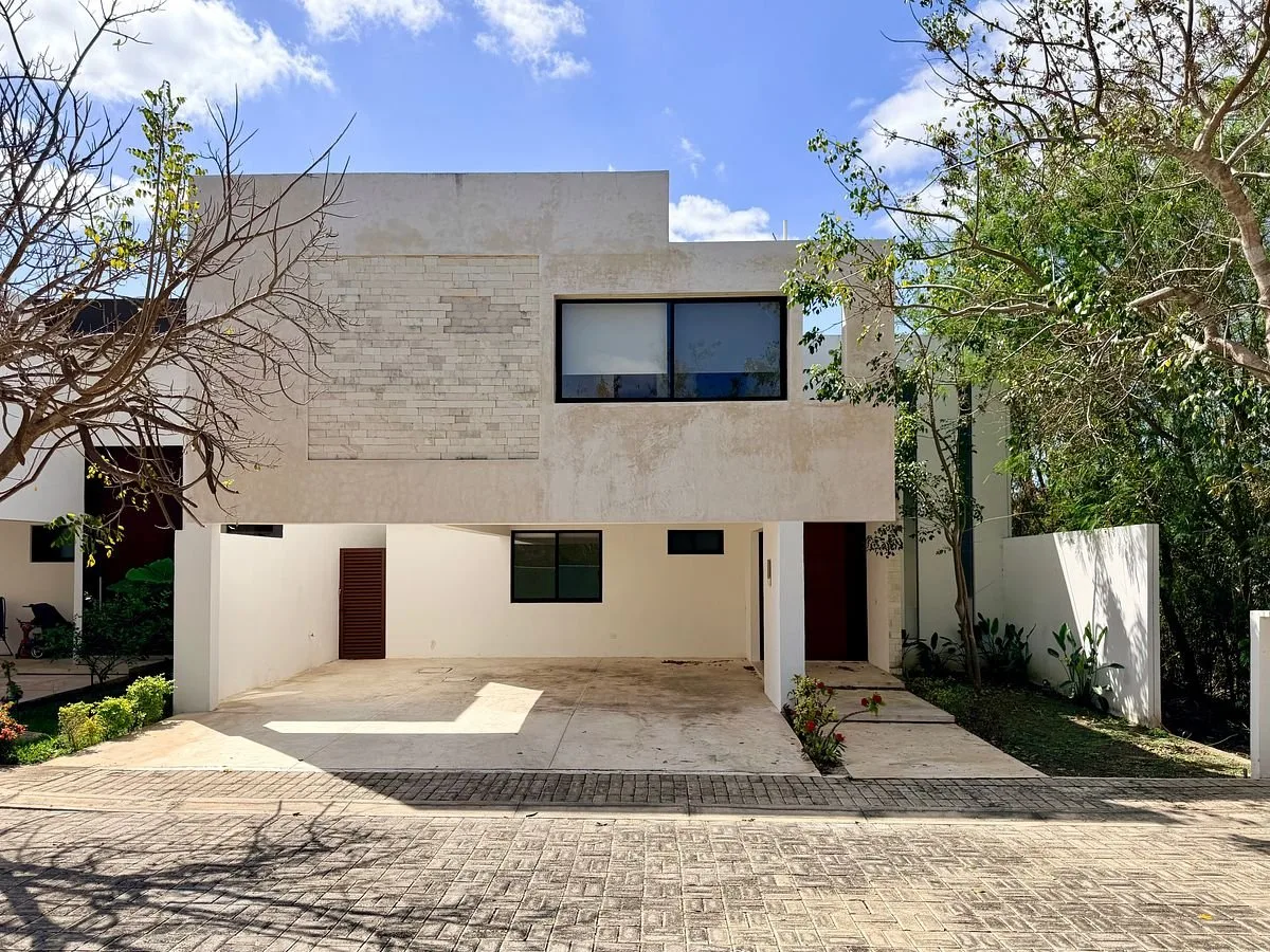 CASA EN VENTA EN PRIVADA SOLUNA