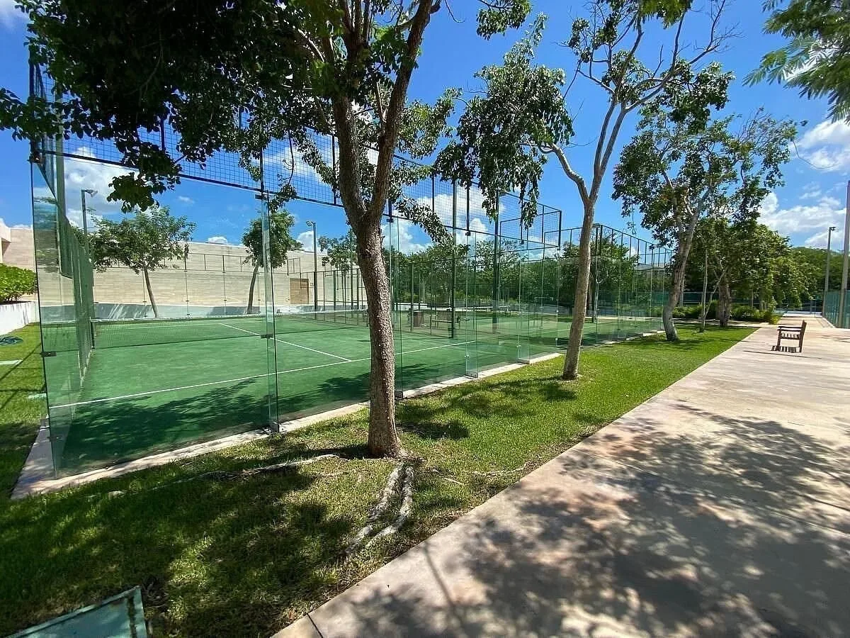 Terreno en venta en Cabo Norte Mérida | Privada Rosío con vista al lago