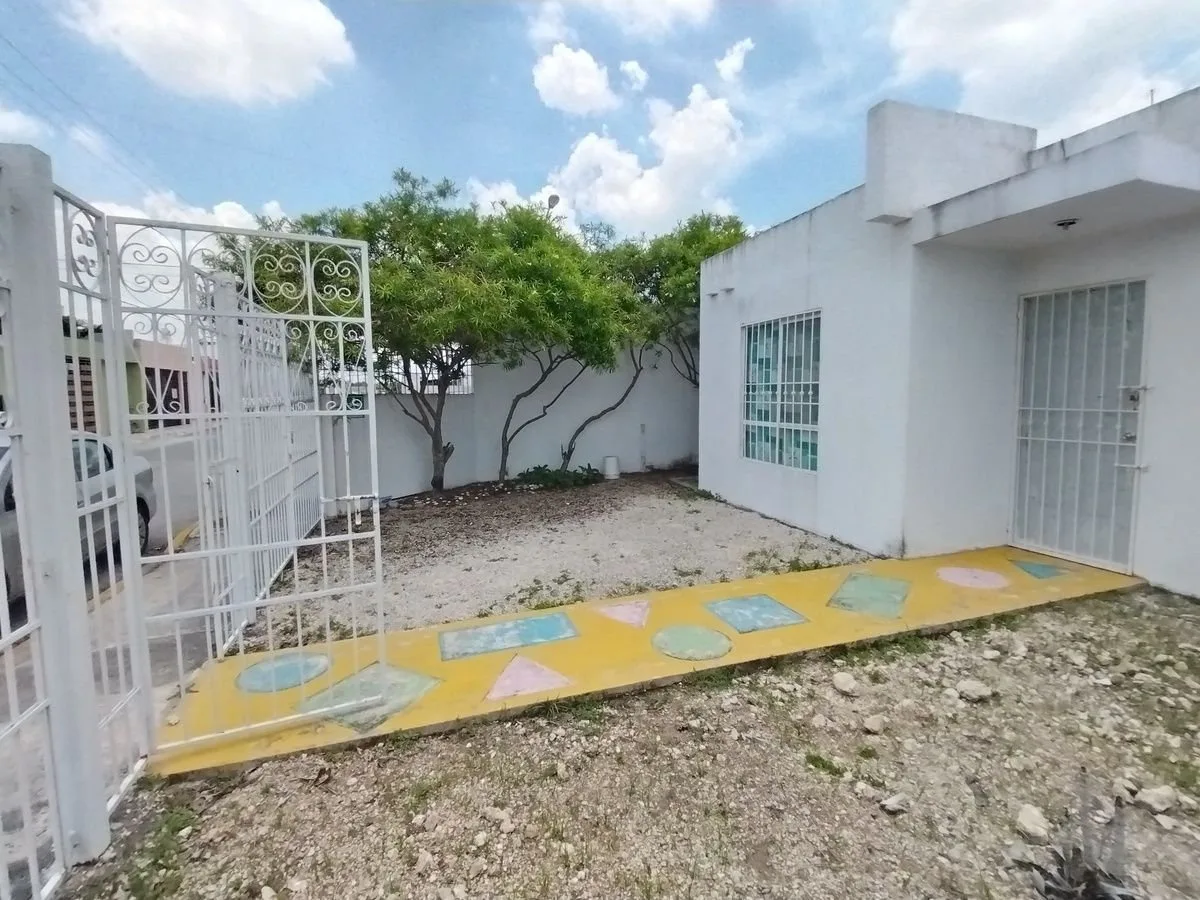 Casa en esquina en renta o venta en Caucel