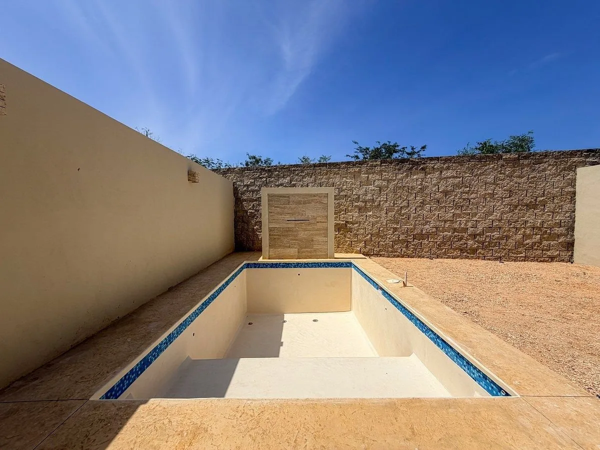 CASA EN VENTA EN PRIVADA ÚNICA LIVING CON 4 HABITACIONES