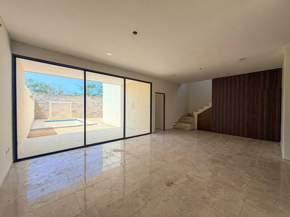 CASA EN VENTA EN PRIVADA ÚNICA LIVING CON 4 HABITACIONES