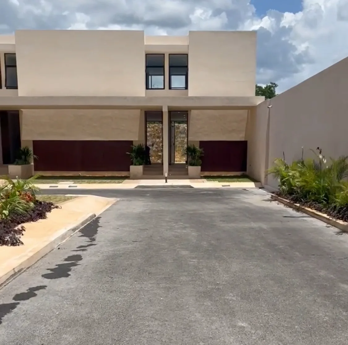 Venta de Townhouse 1 Habitación en Temozón Norte con amenidades