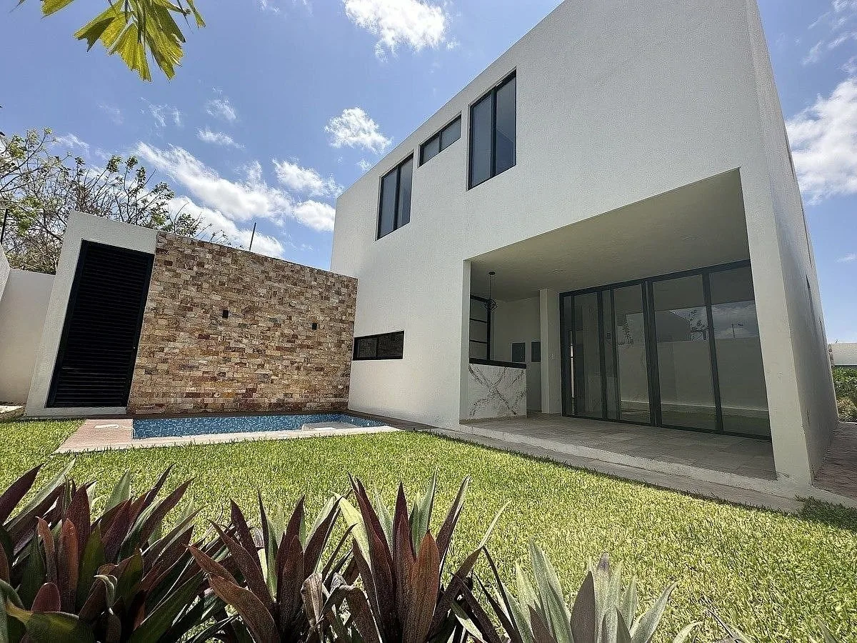 Residencia en Venta en Privada Varena
