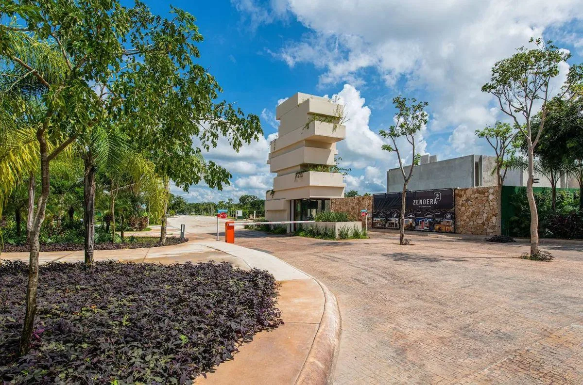 SE VENDE TERRENO RESIDENCIAL EN ZENDERA CONKAL YUCATAN