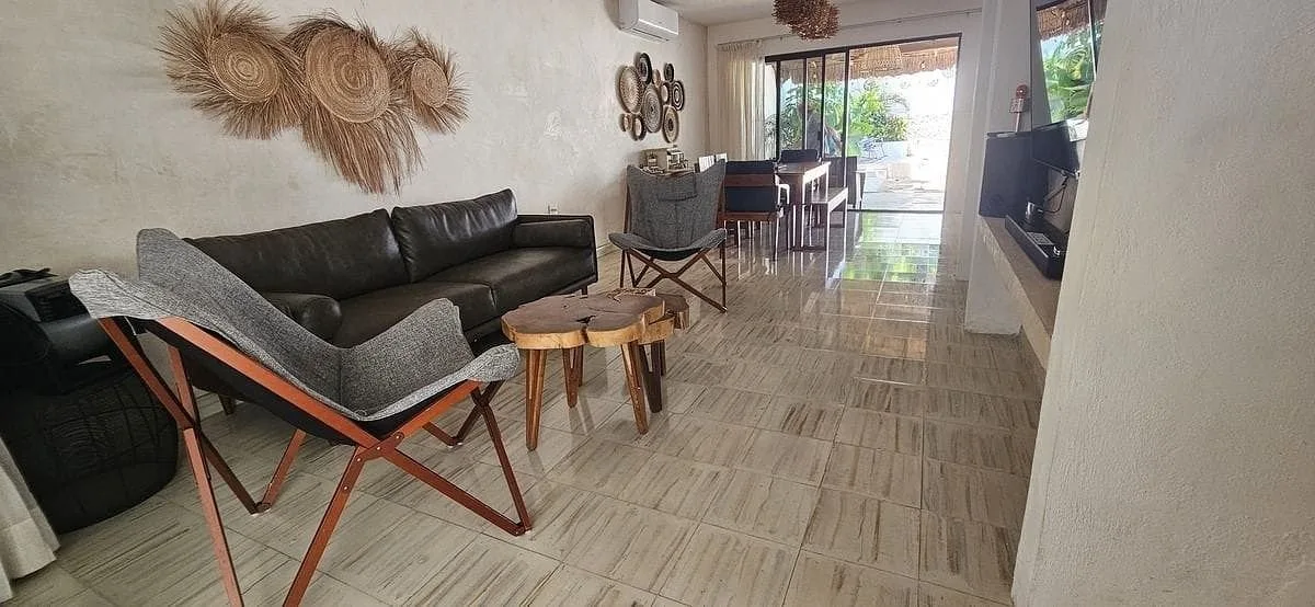Venta de Casa Remodelada en el Centro de 3 Habitaciones con terraza espectacular