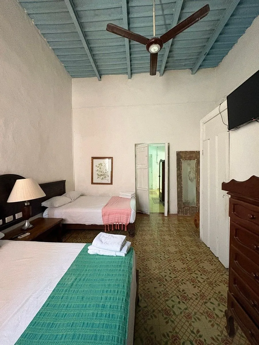 Venta de Casa en Esquina en el Barrio de Santiago