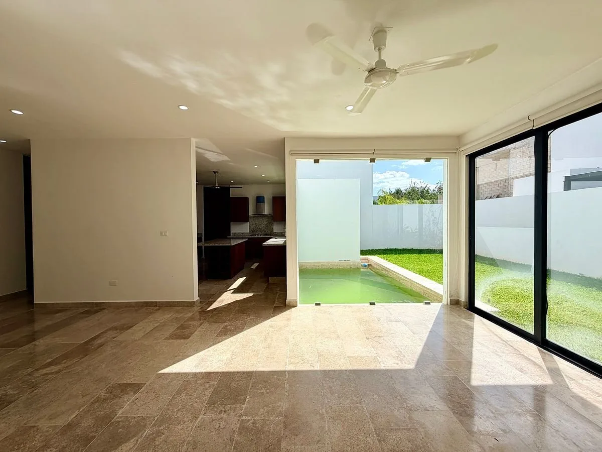 CASA EN VENTA EN PRIVADA SOLUNA