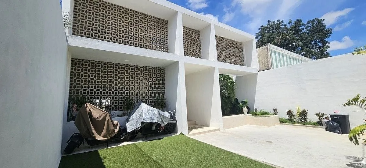 Venta de Casa Remodelada en el Centro de 3 Habitaciones con terraza espectacular