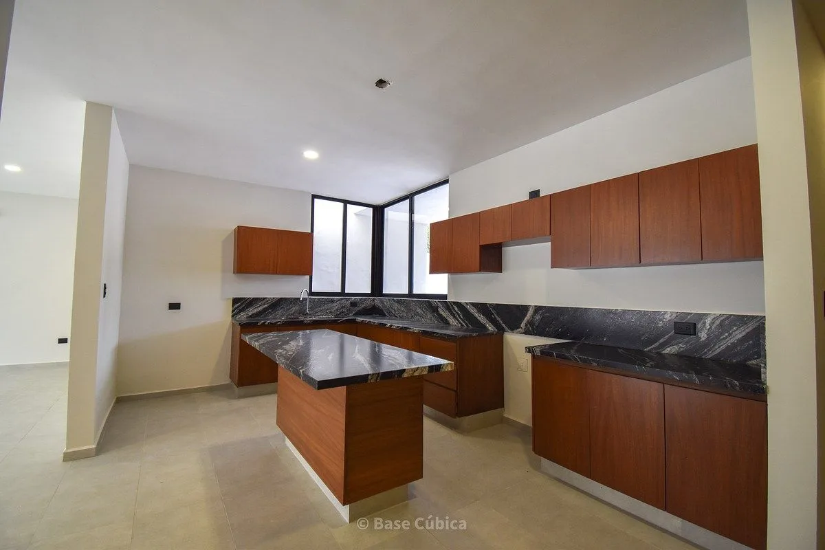 Venta de casa con 4 habitaciones en Privada Parque Natura