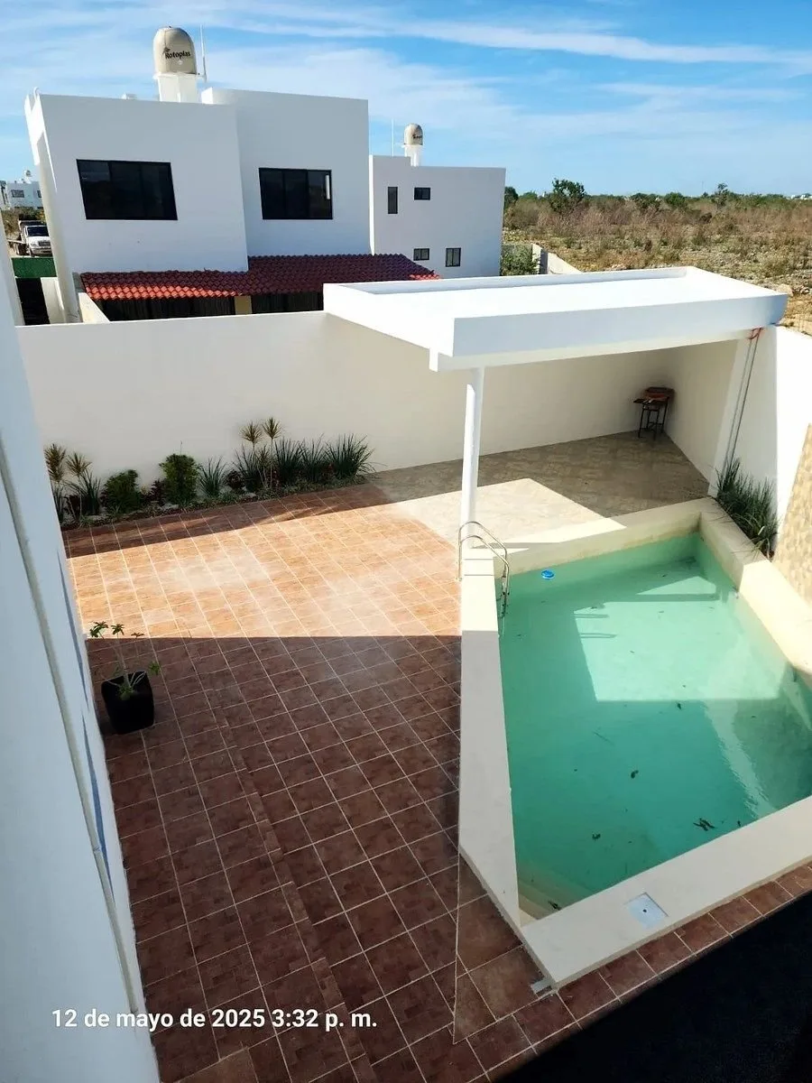 Venta de Casa residencial con diseño Contemporáneo en Dzitya