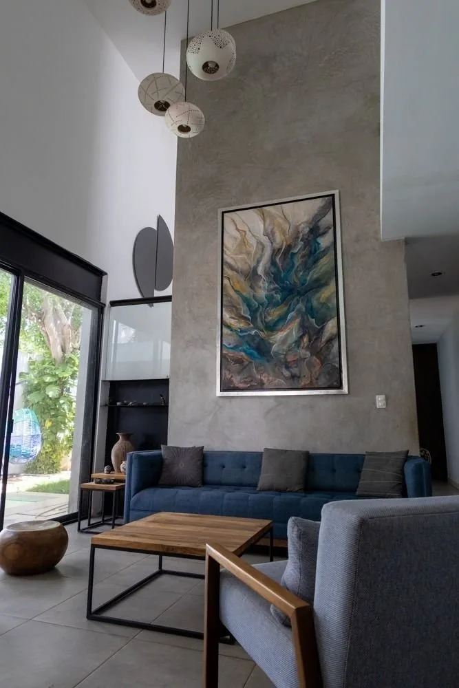 CASA AMPLIA EN PRIVADA