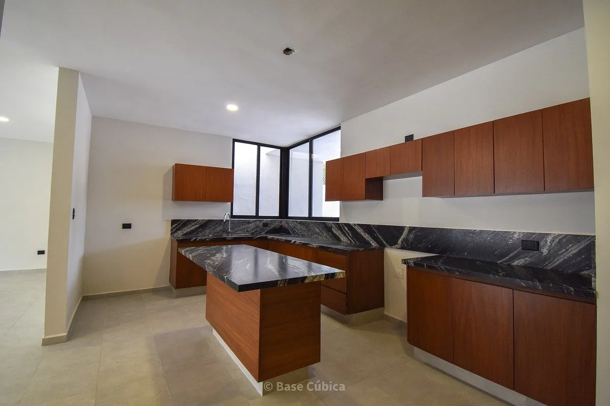 Venta de casa con 4 habitaciones en Privada Parque Natura
