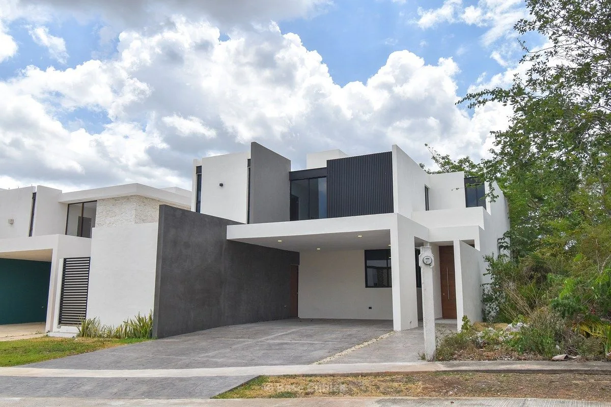Venta de casa con 4 habitaciones en Privada Parque Natura