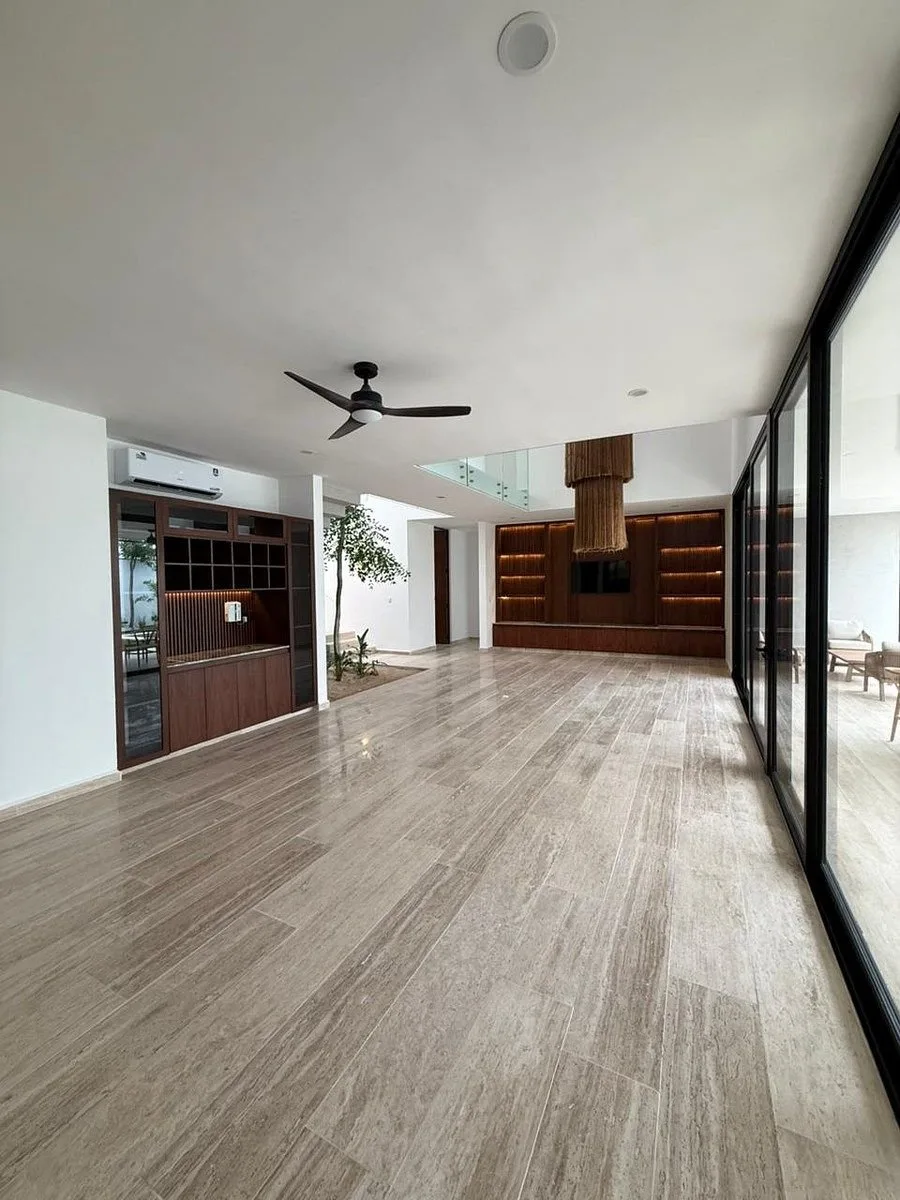 Venta de casa en Xcanatún, Mérida con amenidades de 597 m2