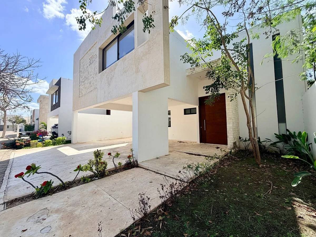 CASA EN VENTA EN PRIVADA SOLUNA